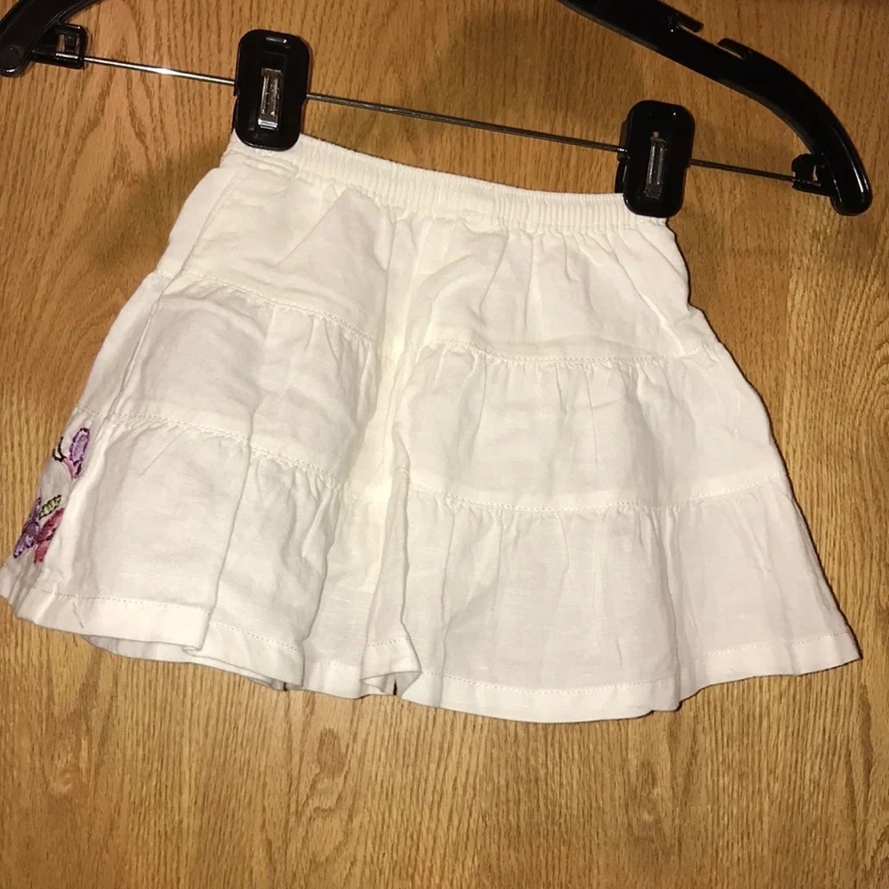 Baby Gap 12-18 months white cotton Muslin skirt embroidered red purple flowers